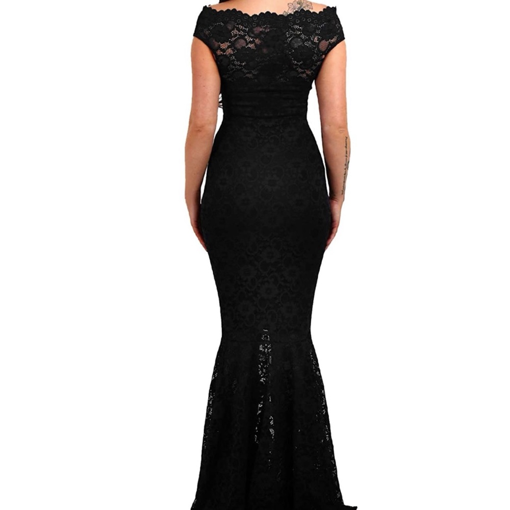 Black dress - Picture 2 of 5